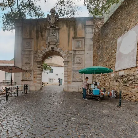 Apartmán Historic Castle Mezzanine Steps From The Entrance By Nestatlisbon