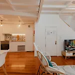 Apartamento Historic Castle Mezzanine Steps From The Entrance By Nestatlisbon Lisboa